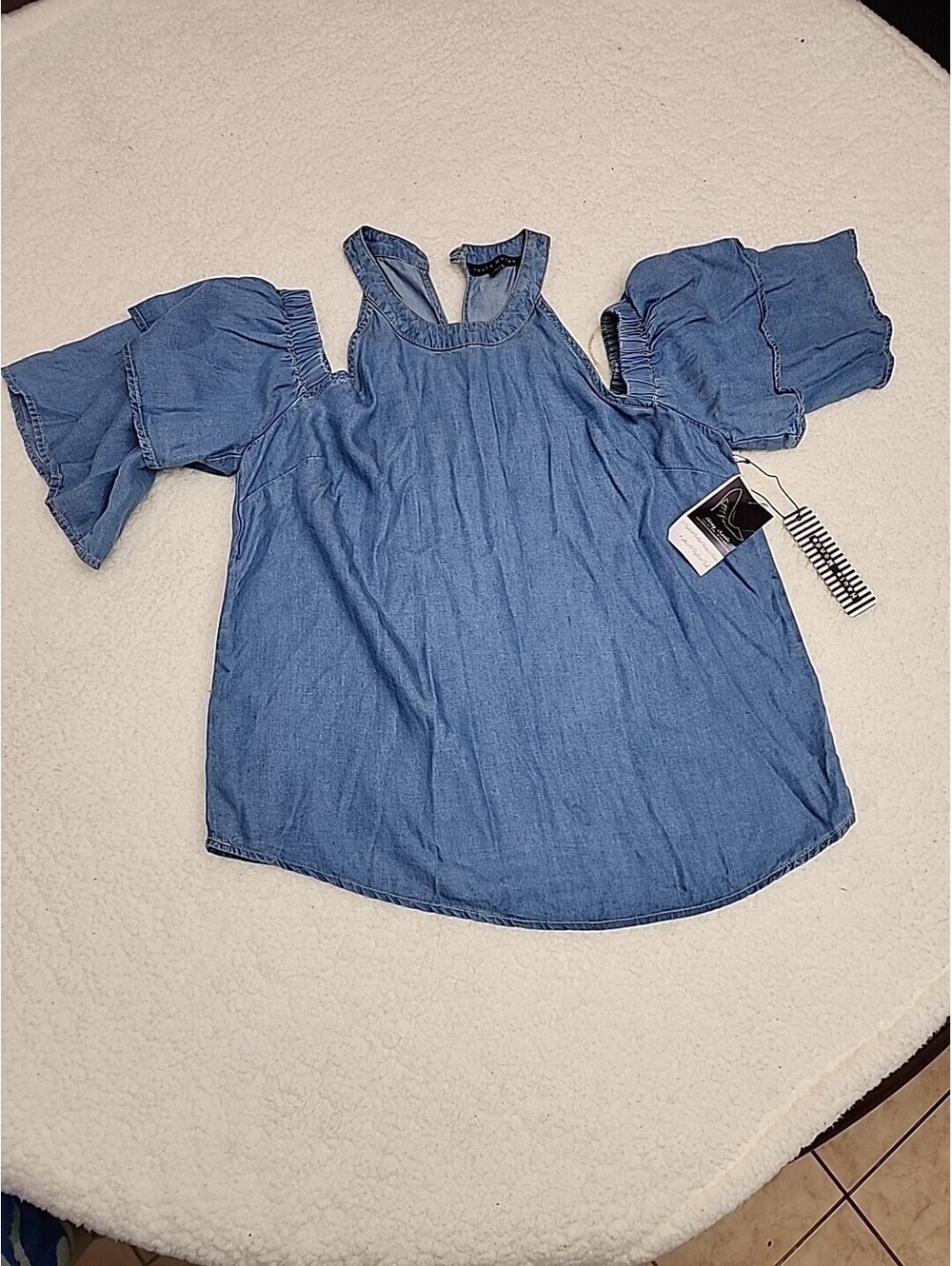 Haute Monde Top Womens S Off Shoulder Ruffle Denim Crop UpStylish Top Blue142577